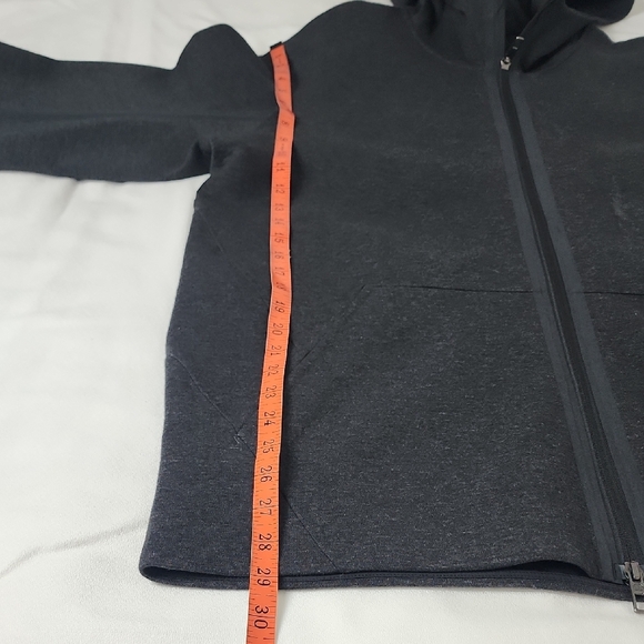 Lululemon Charcoal Gray Performance Jacket - Size XL, Zip Up Hoodie - Picture 4 of 14